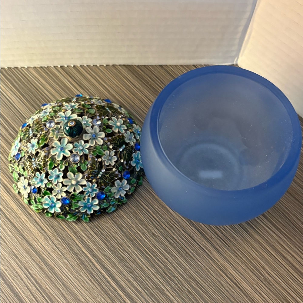 Enamel Crystal Jewelled Butterfly Glass Jar Blue Frosted Glass Bottle Vanity - Picture 3 of 7